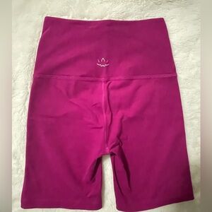 Beyond Yoga High Waist shorts Small NWOT